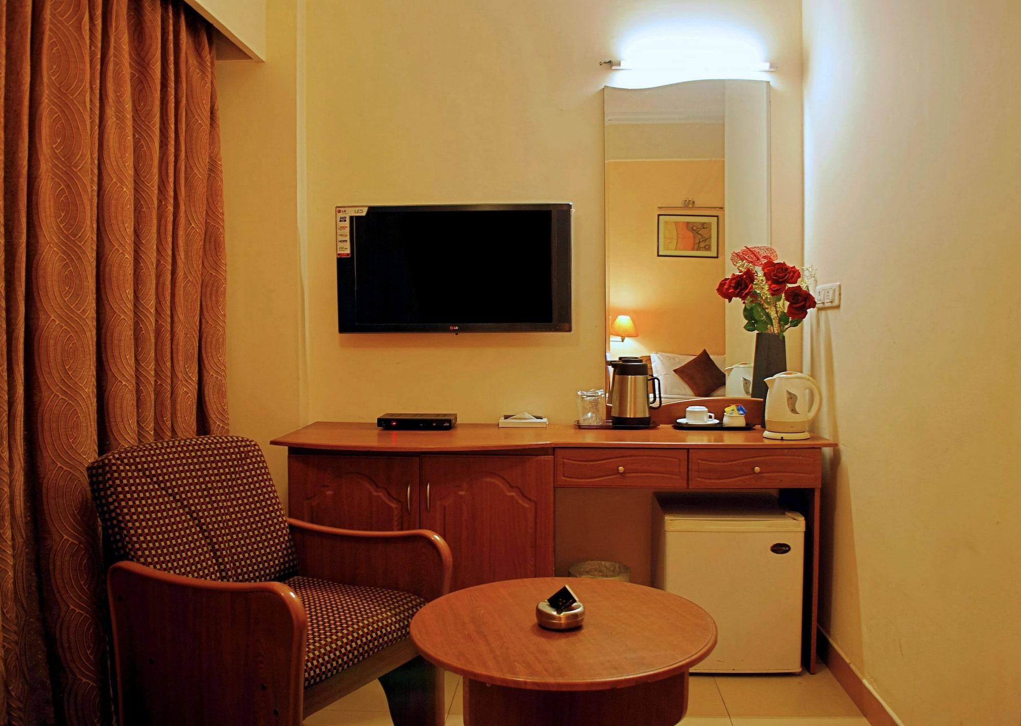 Super Townhouse Koyambedu Hotel Csennai Kültér fotó