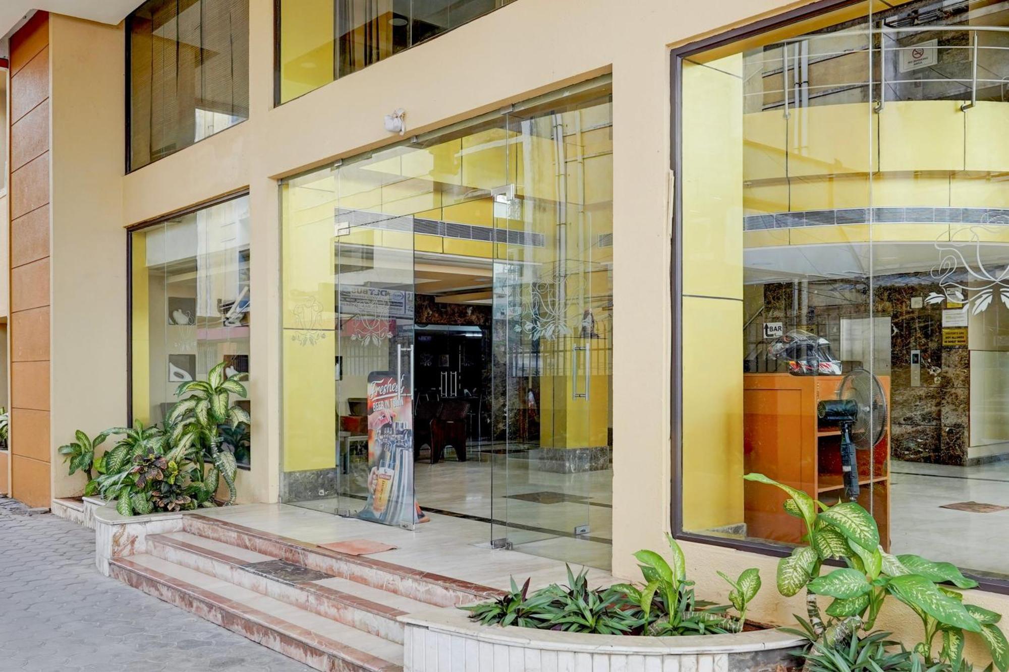 Super Townhouse Koyambedu Hotel Csennai Kültér fotó