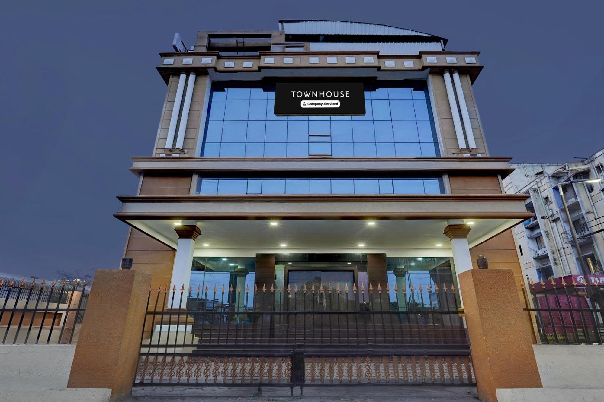 Super Townhouse Koyambedu Hotel Csennai Kültér fotó