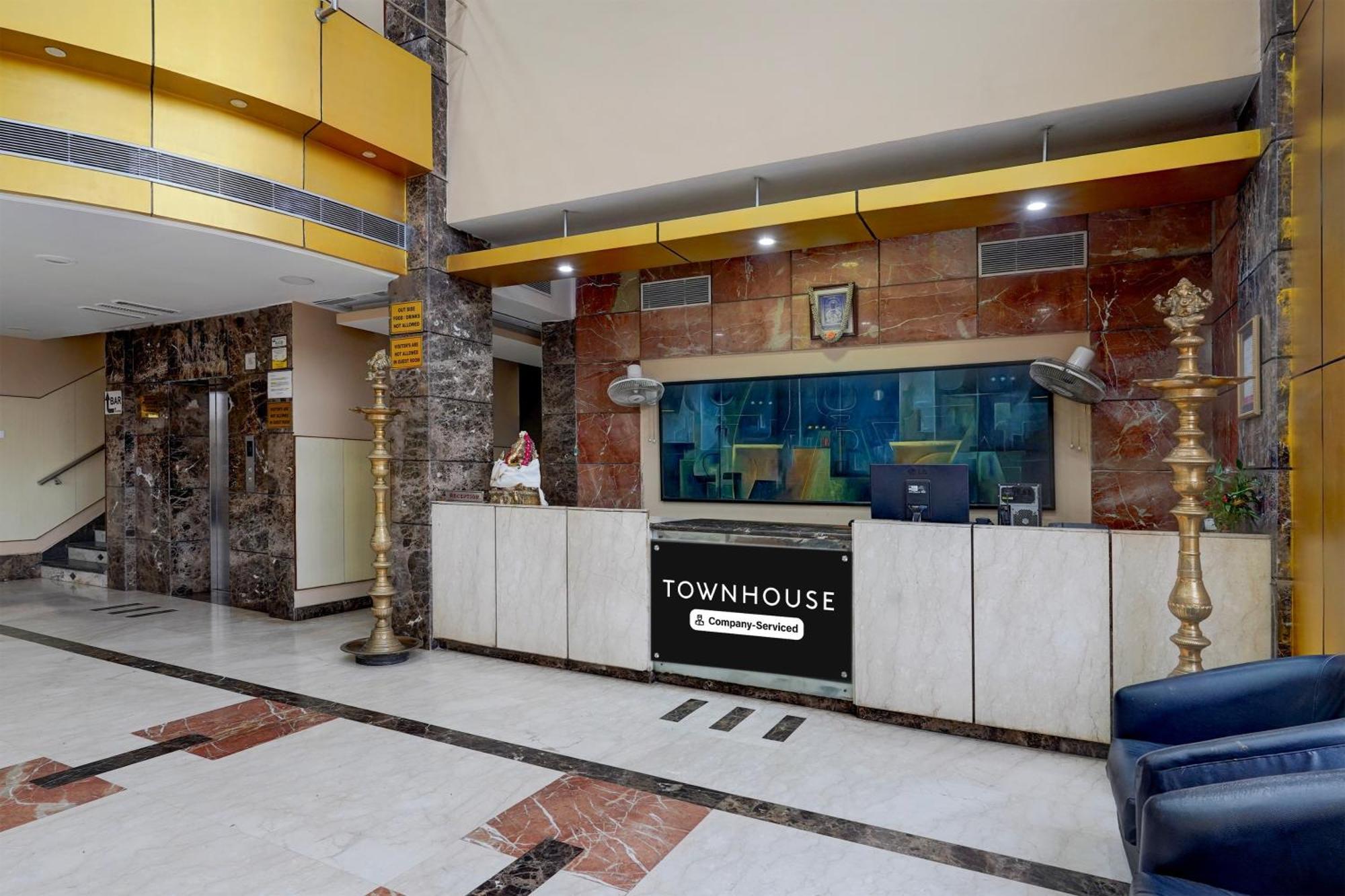 Super Townhouse Koyambedu Hotel Csennai Kültér fotó