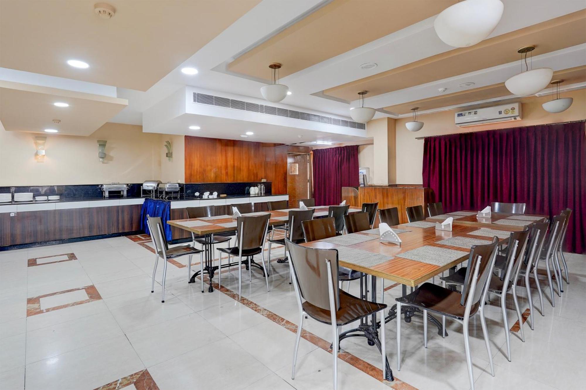 Super Townhouse Koyambedu Hotel Csennai Kültér fotó
