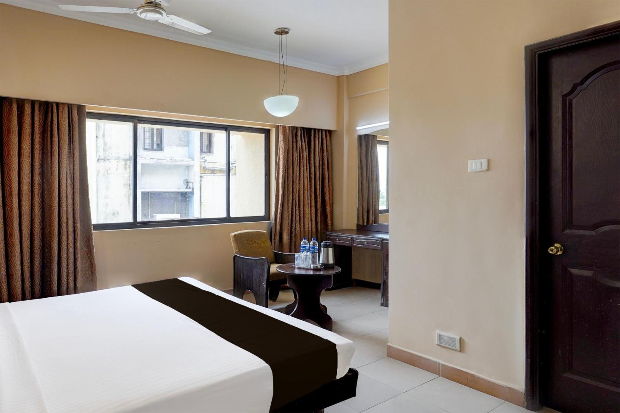 Super Townhouse Koyambedu Hotel Csennai Kültér fotó