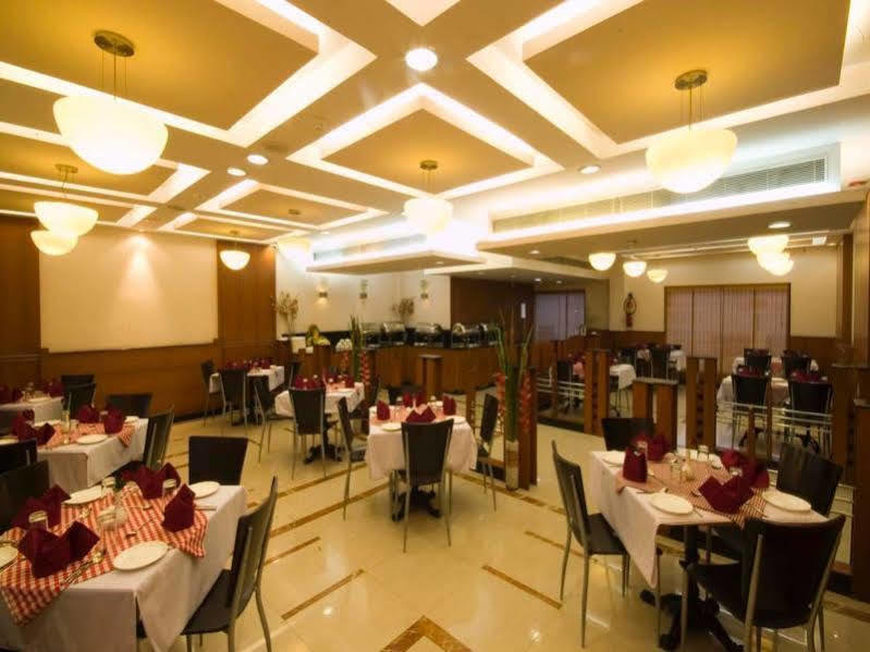 Super Townhouse Koyambedu Hotel Csennai Kültér fotó